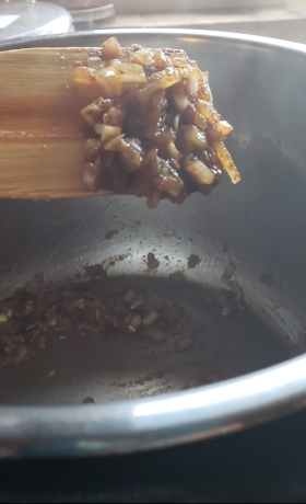 As the liquid evaporates while the onions saute, you will get what looks like an onion chutney.